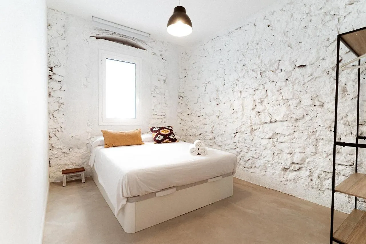 Apt. Con Piscina Interior En La Playa Alguer L'Ametlla de Mar Spain